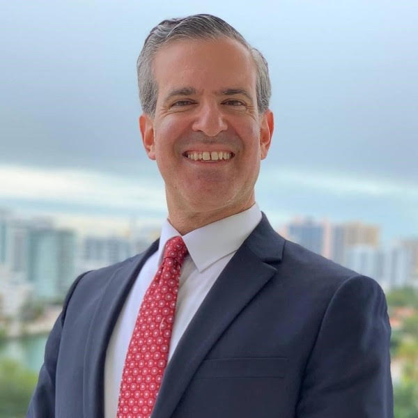 Official portrait of Mayor Steven Meiner